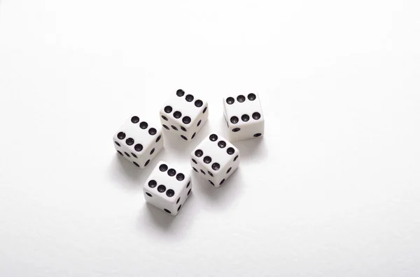 Dados brancos com seis rolos em branco — Fotografia de Stock