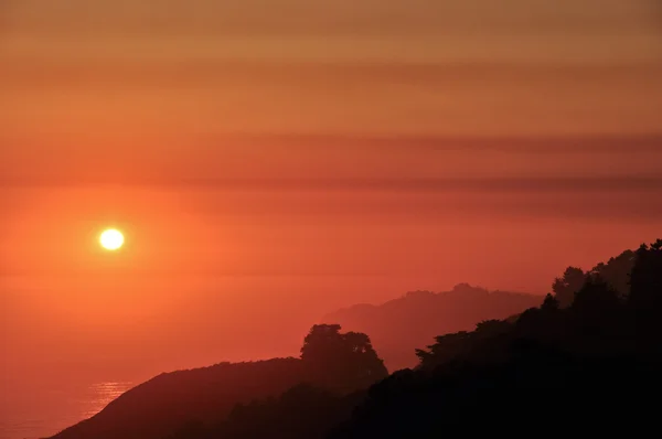 Californië big sur kust zonsondergang — Stockfoto