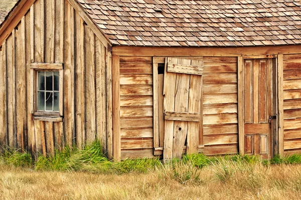 Staré dřevěné stodoly v obci bodie — Stock fotografie
