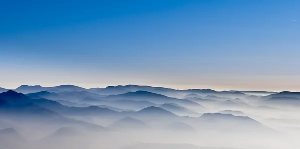 雾山丘陵 — 图库照片