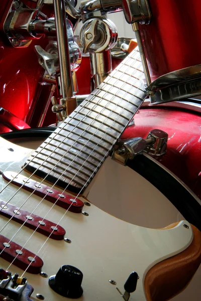 ギターとドラム — ストック写真