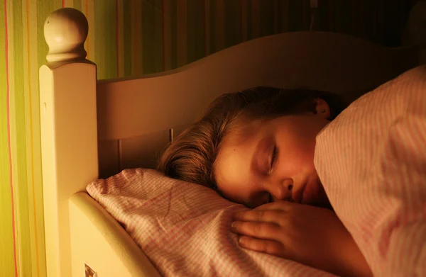 Mi a legjobb alvási testhelyzet kisbabáknak?