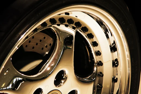 Алюминиевое колесо — стоковое фото
