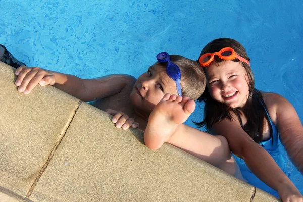 Siblings in the water — Stock fotografie