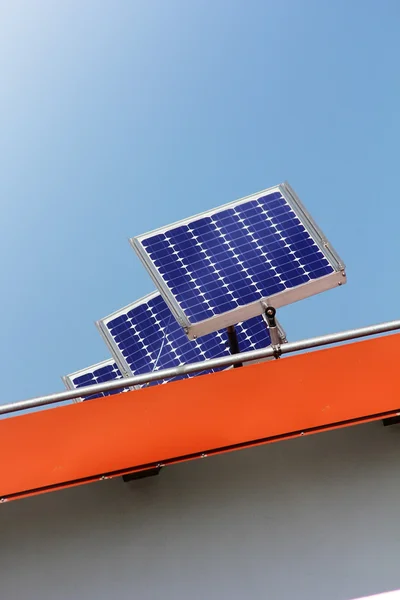 Dach z energii słonecznej — Zdjęcie stockowe