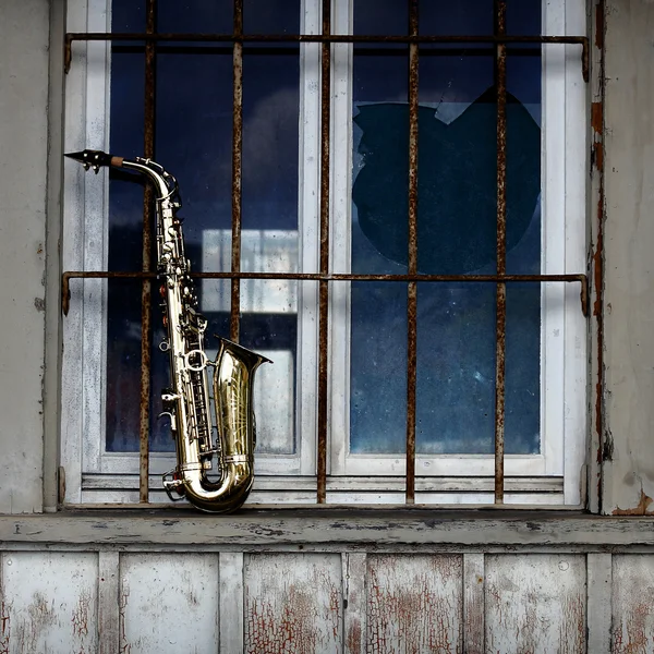 Tua saxophone grungy — Stok Foto