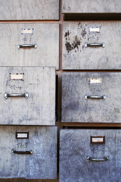 Stara szafka na dokumenty — Zdjęcie stockowe