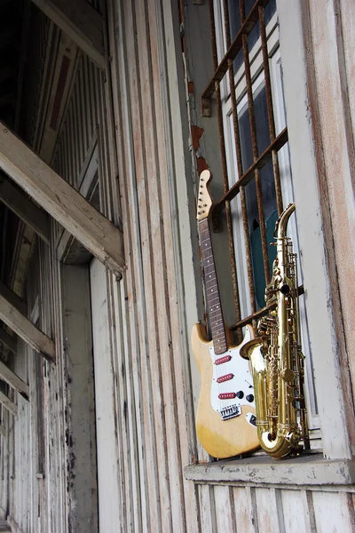 Altes grunziges Saxophon — Stockfoto