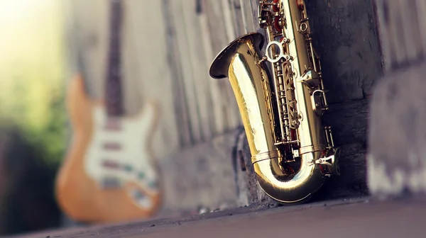 Παλαιό saxophone grungy — Φωτογραφία Αρχείου