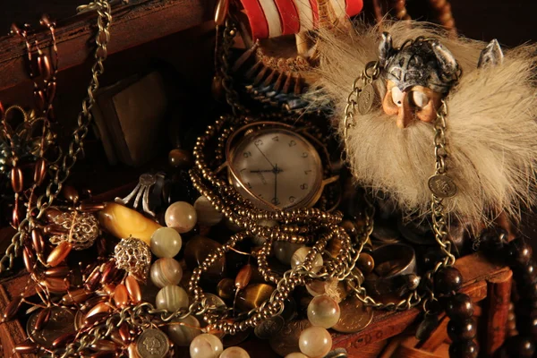 Viking ile hazine sandığı — Stok fotoğraf