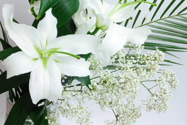 Lily bouquet on white — Stock Photo, Image