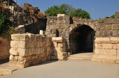 Antik kemer geçiş.