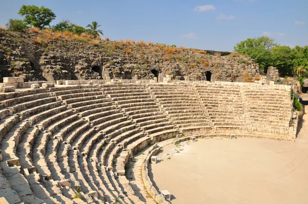 Ruined amphitheater. — Stock Photo, Image