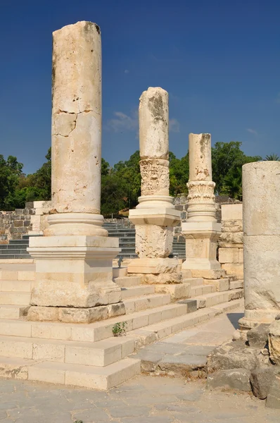 Античные колонны . — стоковое фото