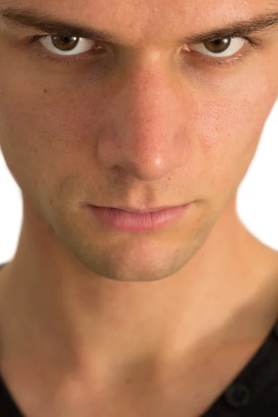 Close up de um homem olhando para a câmera — Fotografia de Stock