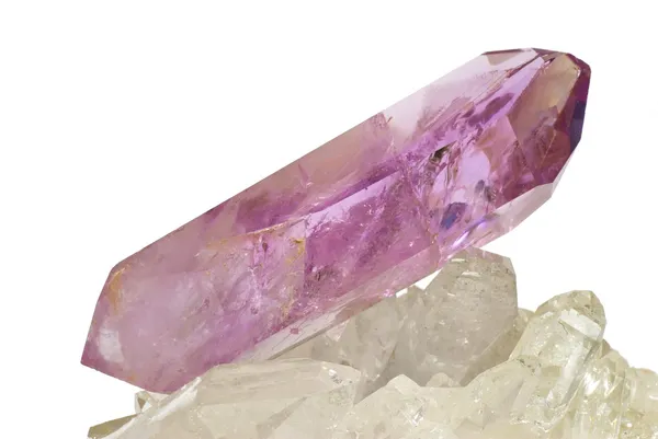 Amethyst crystal laid on quartz — Stock Photo, Image