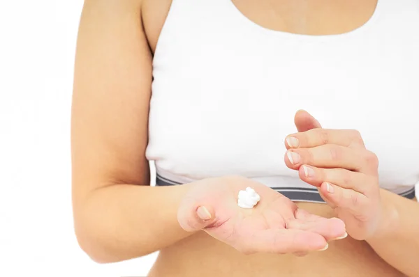 Tratamento de pele de mãos seca com nata — Fotografia de Stock