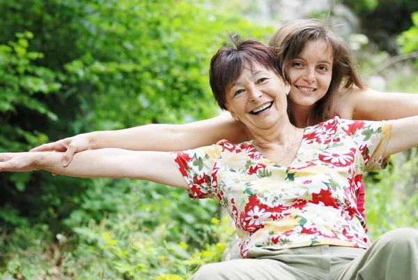 Senior mother enjoys life with her daughter — Stock Photo, Image
