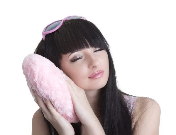 Красивая спящая женщина в розовых очках — стоковое фото