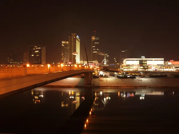 川都市ライト反射 — ストック写真