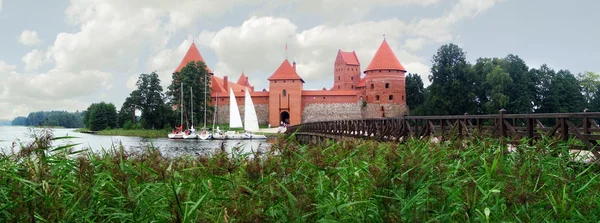 Castello e ponte Trakai — Foto Stock