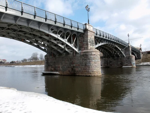 El río y el puente —  Fotos de Stock