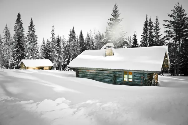 Blokhut in sneeuw — Stockfoto
