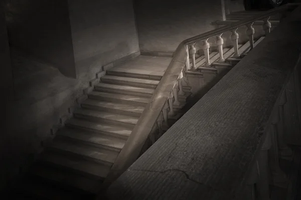 Strašidelné schodiště — Stock fotografie