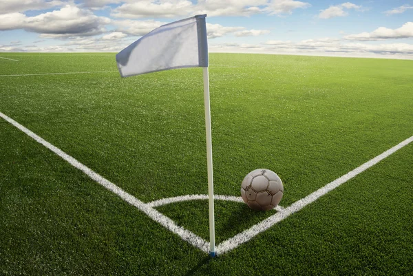 Bandeira de canto no campo de futebol — Fotografia de Stock