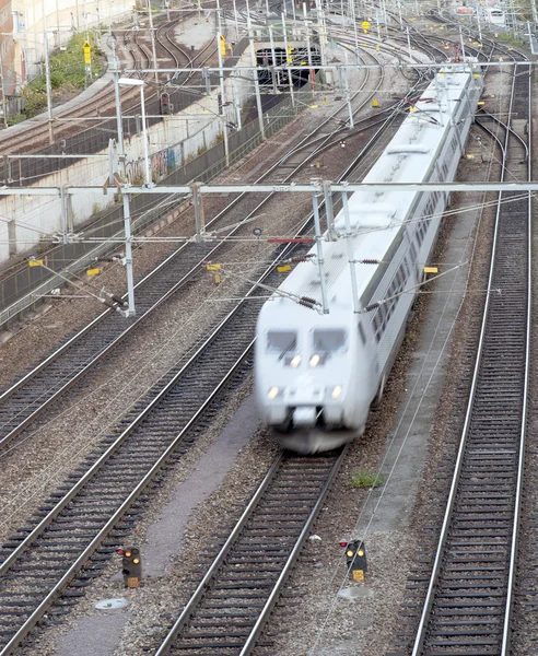 Tren en movimiento borroso — Foto de Stock