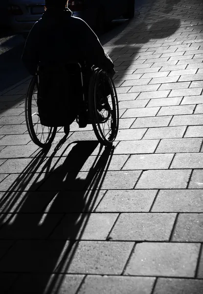 Mann en fauteuil roulant — Photo