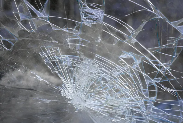 Smashed windshield — Stock Photo, Image