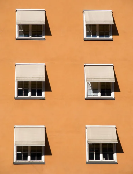 Windows with shades — Stock Photo, Image