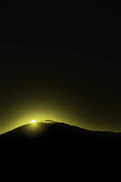 Восход солнца в горах — стоковое фото