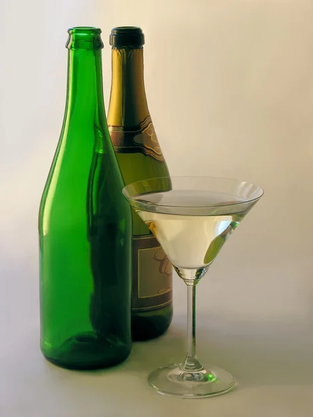 Última bebida de champain na manhã de ano novo — Fotografia de Stock