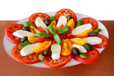 İtalyan salatası caprese