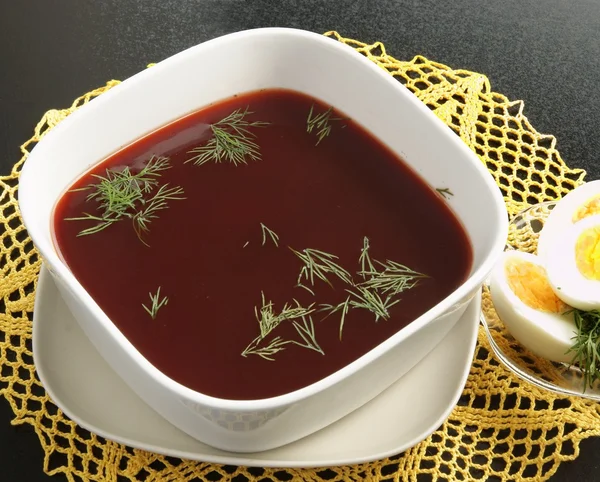 Zuppa di barbabietole rosse chiamata borsch — Foto Stock