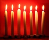 sedm hořící svíčky jako židovský symbol