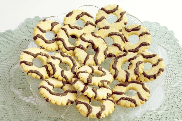 Sabrosos pasteles dulces con decoración choocolate —  Fotos de Stock