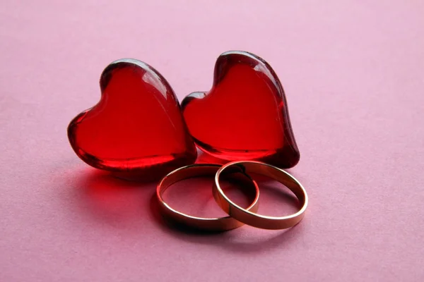 Symbols of love and marriage — Stock Photo, Image