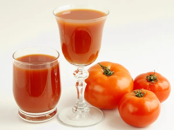 Meyve suyu ve domates — Stok fotoğraf