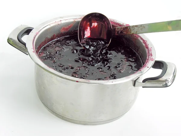 Gotowania wiśnie, dżem słodki — Zdjęcie stockowe