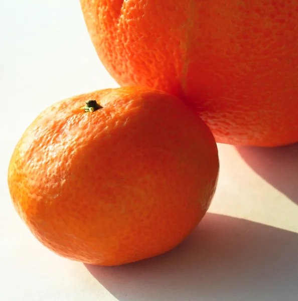 Orange und Mandarine — Stockfoto