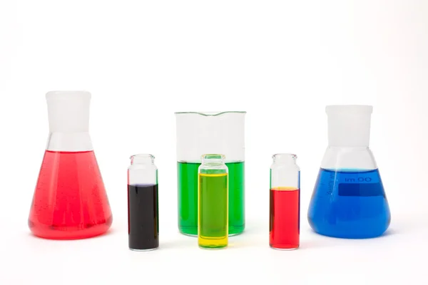 Solución coloreada en frascos de laboratorio —  Fotos de Stock