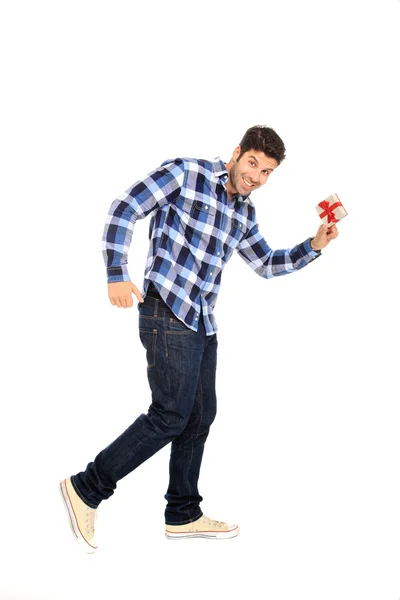 Muž držící dar — Stock fotografie