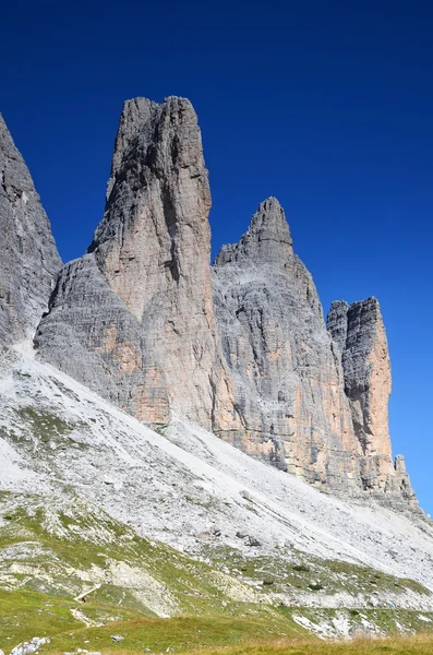 Tre Cime di Lavaredo, Dolomitas Alpes em Itália — Fotografia de Stock