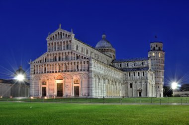 pisa ve leaning tower katedral