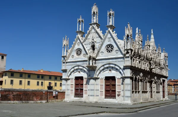 Kostel santa maria de la spina, pisa, Itálie — Stock fotografie