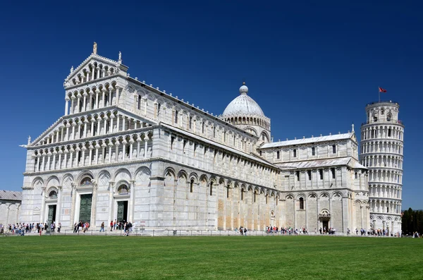 Catedral de Pisa e Torre Inclinada — Fotografia de Stock