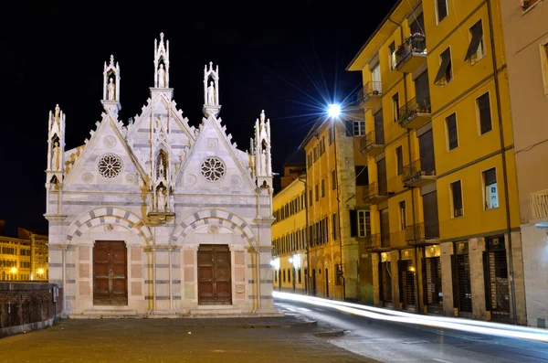 サンタ マリア デ ラ スピナ、ピサ、イタリアの教会します。 — ストック写真